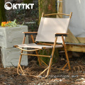 Der Kermit Stuhl, im Freien mit reisenden Campingstuhl im Freien
